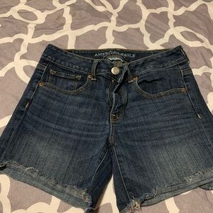 American Eagle Midi short Size 8